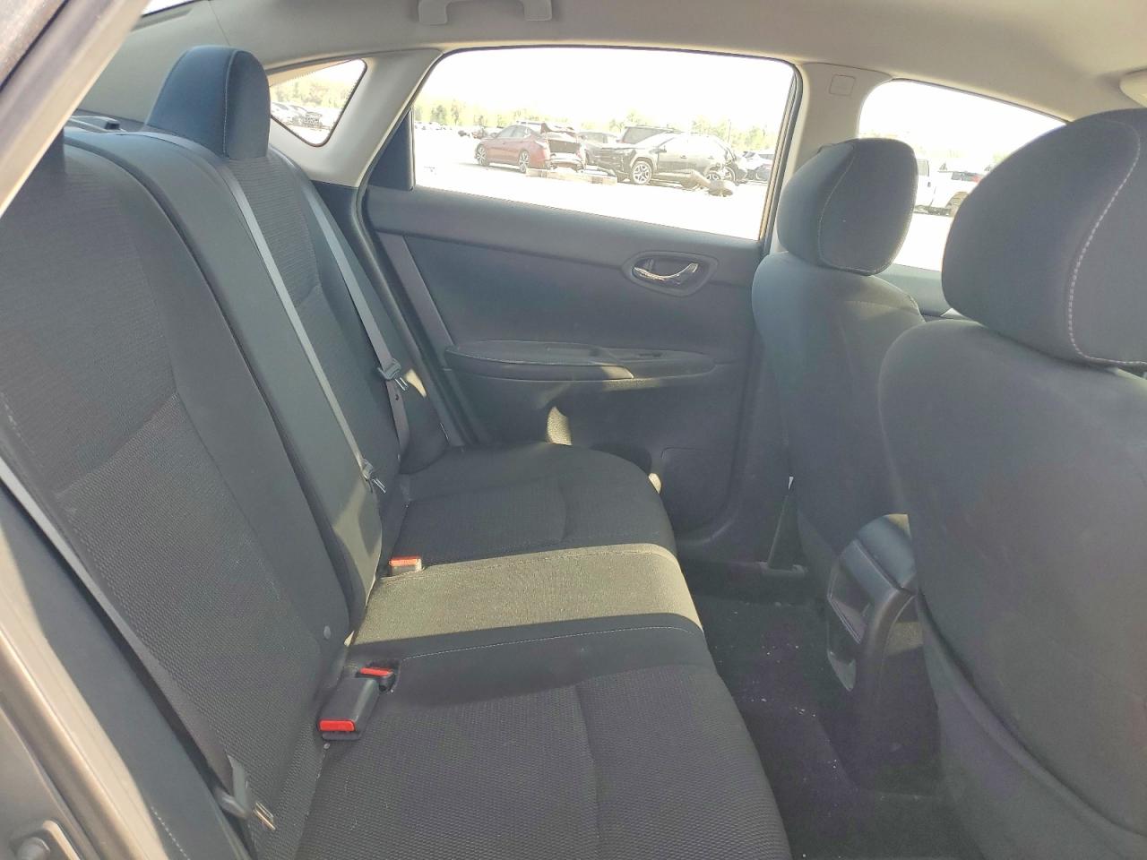 2019 NISSAN SENTRA S photo 10