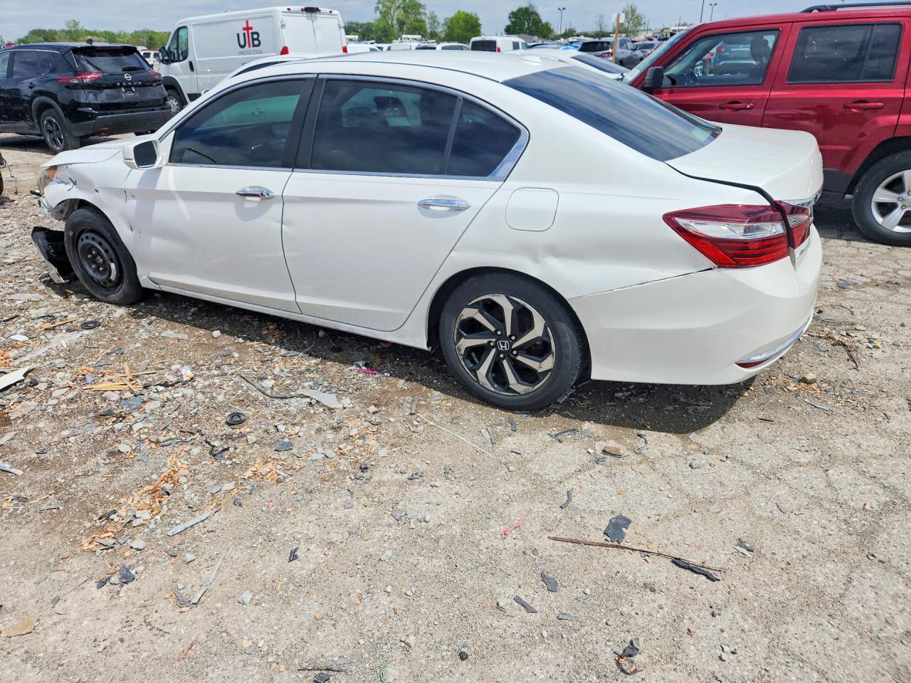 2016 HONDA ACCORD EX photo 2