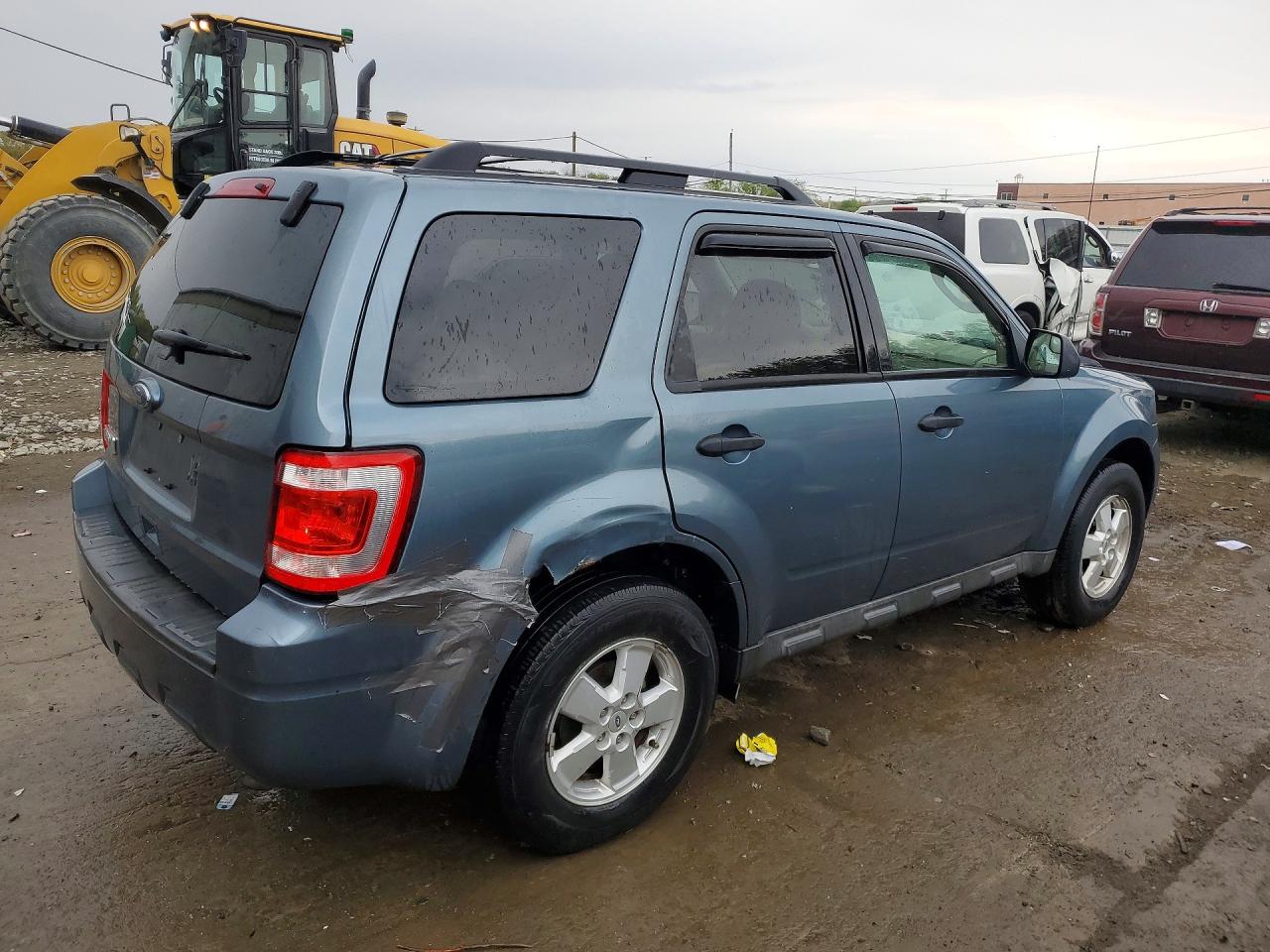 2010 FORD ESCAPE XLT photo 7