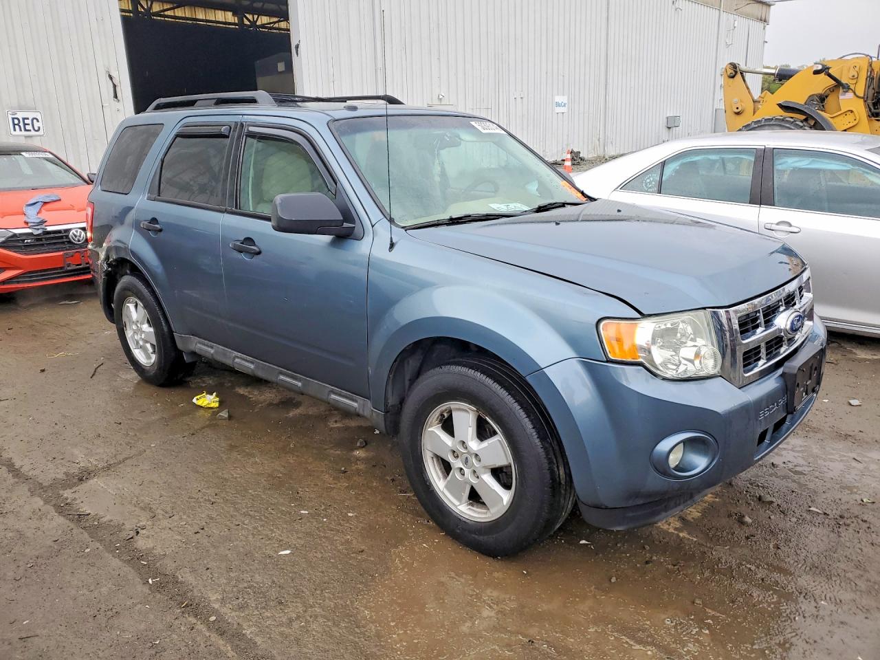 2010 FORD ESCAPE XLT photo 10