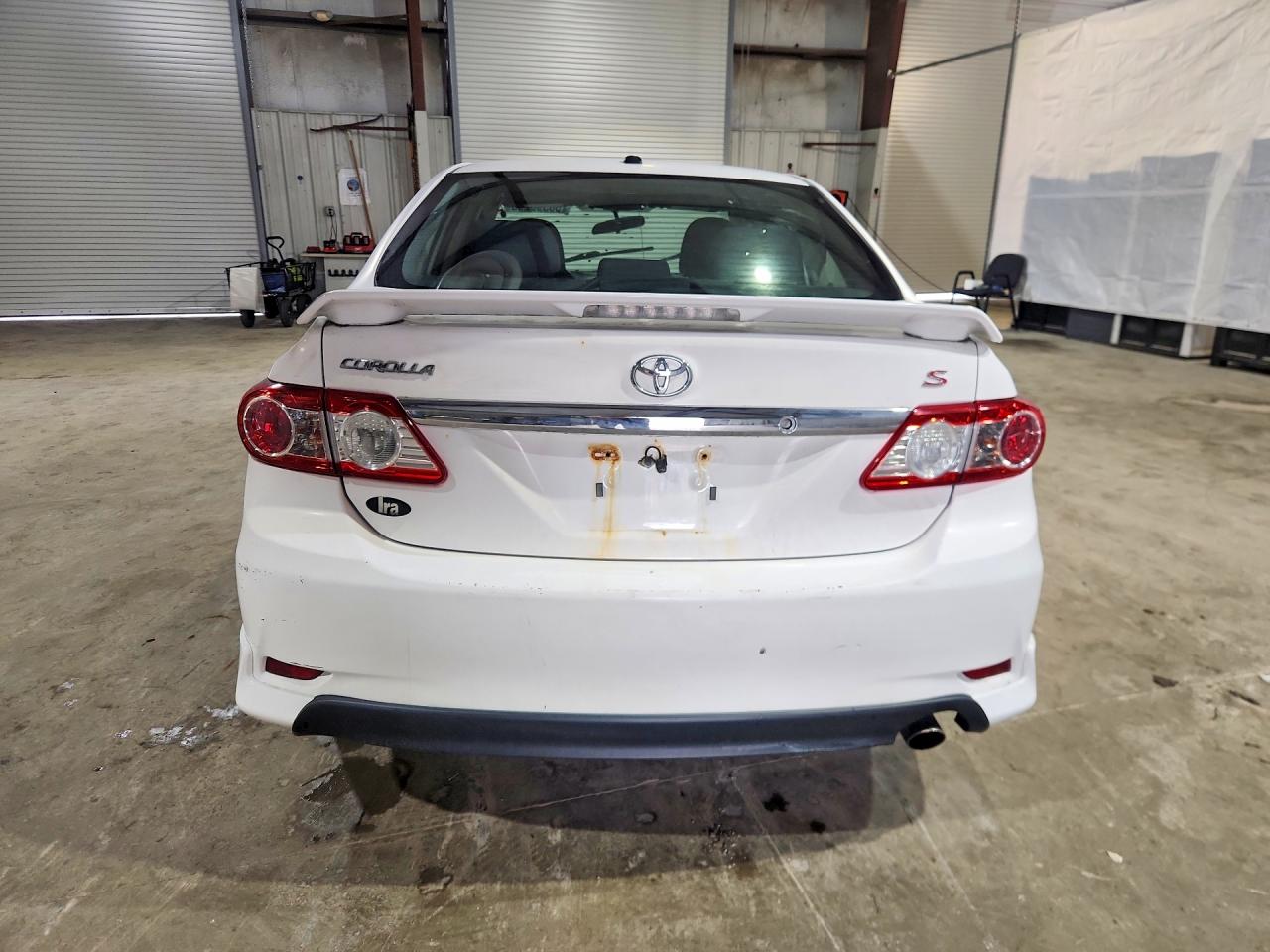 2012 TOYOTA COROLLA S photo 11