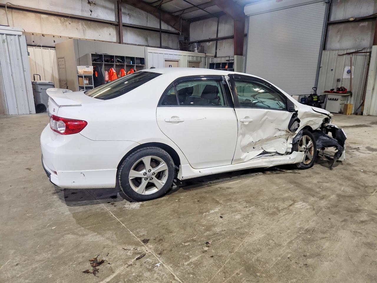 2012 TOYOTA COROLLA S photo 5