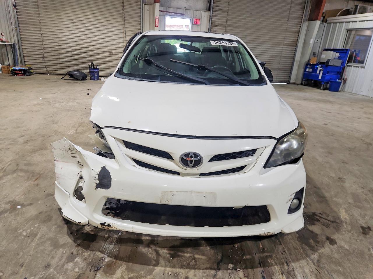 2012 TOYOTA COROLLA S photo 9