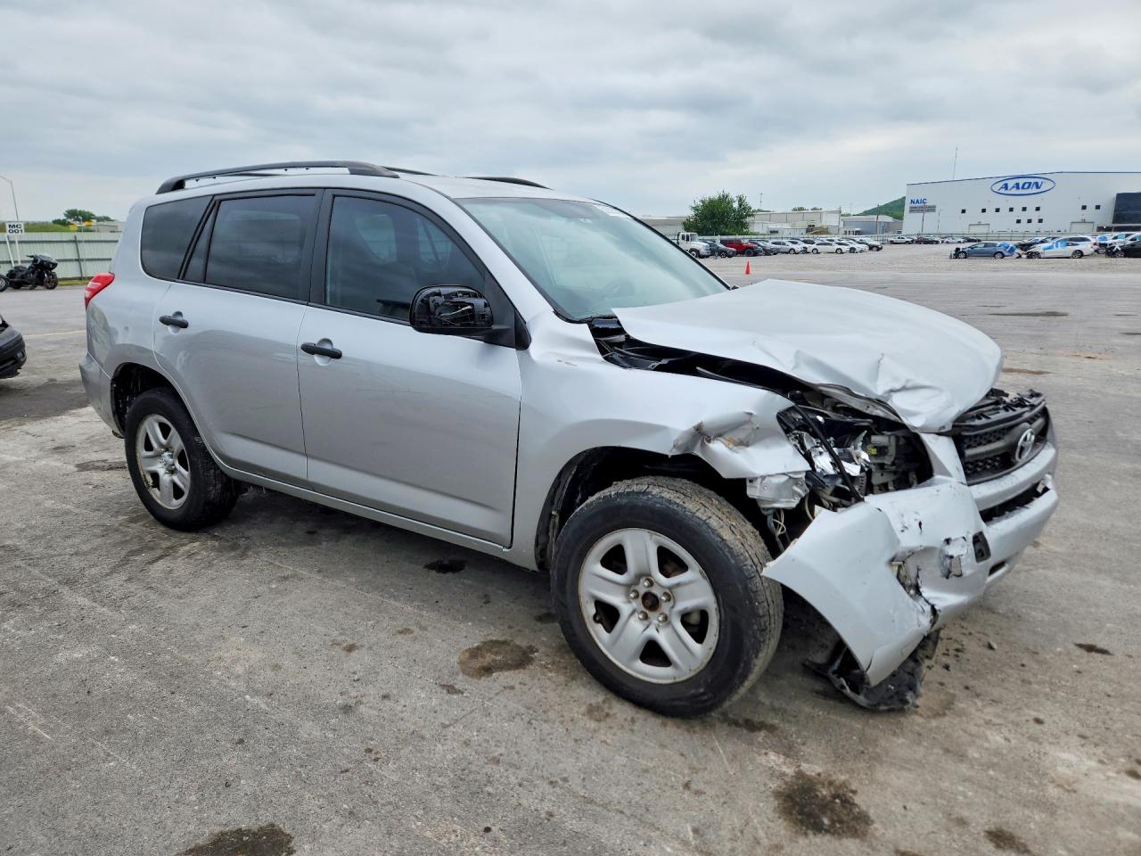 2012 TOYOTA RAV4 BASE photo 4