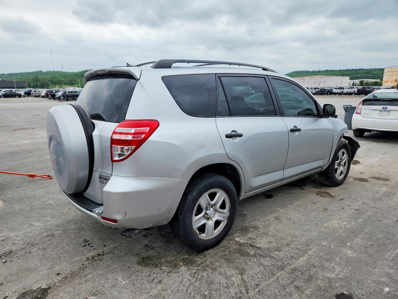 2012 TOYOTA RAV4 BASE photo 3