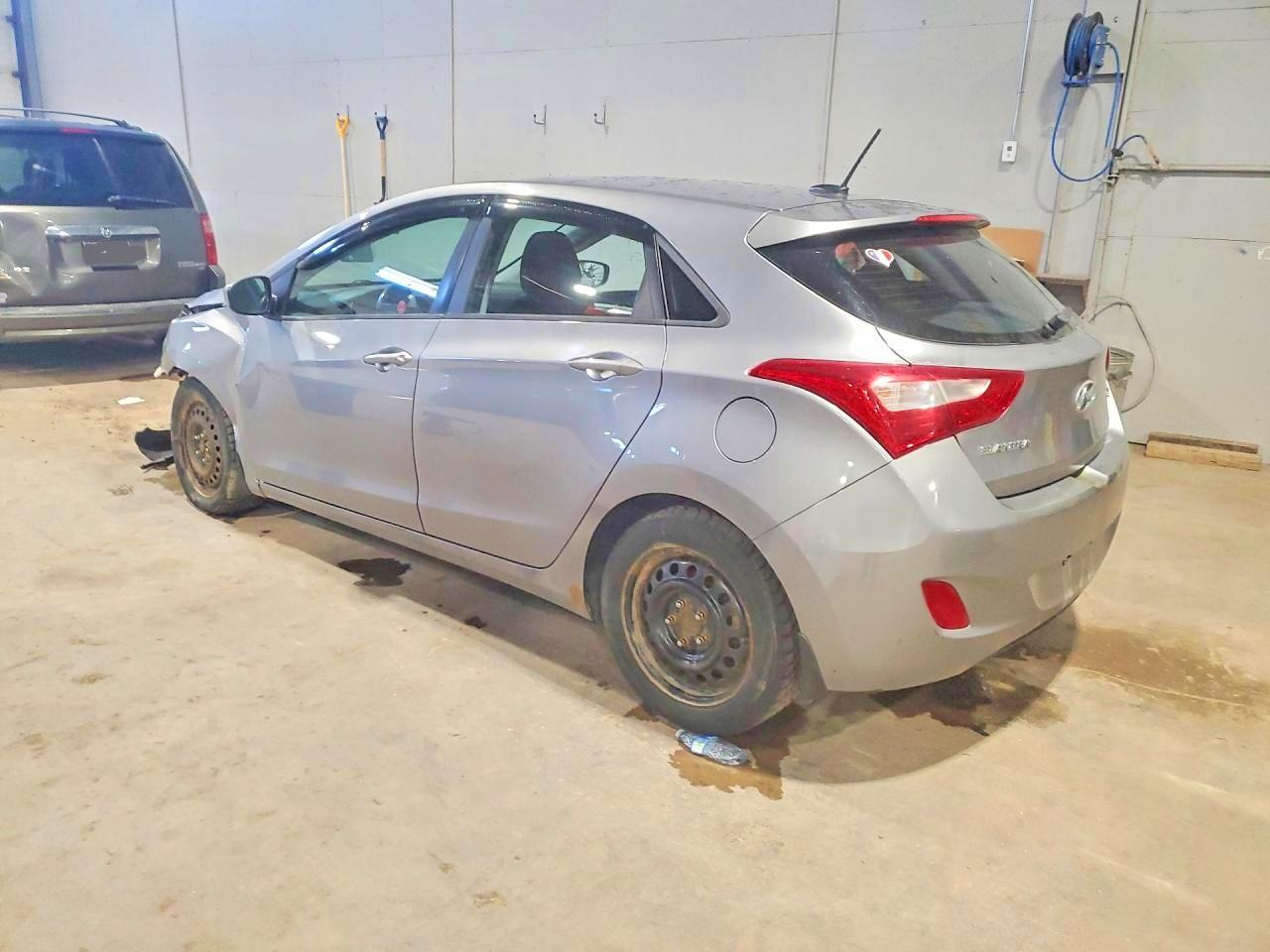 2013 HYUNDAI ELANTRA GT photo 4