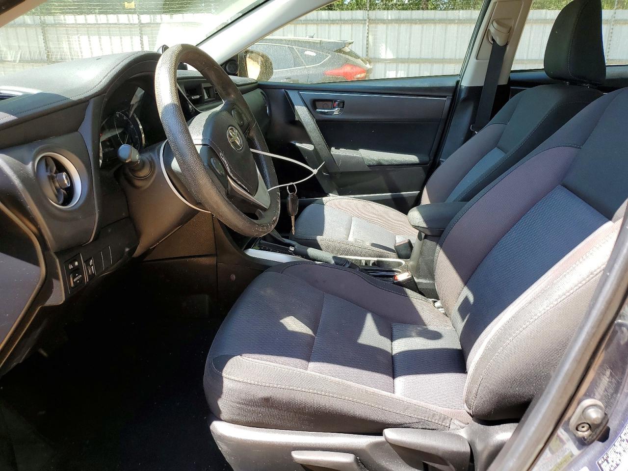 2018 TOYOTA COROLLA LE photo 13