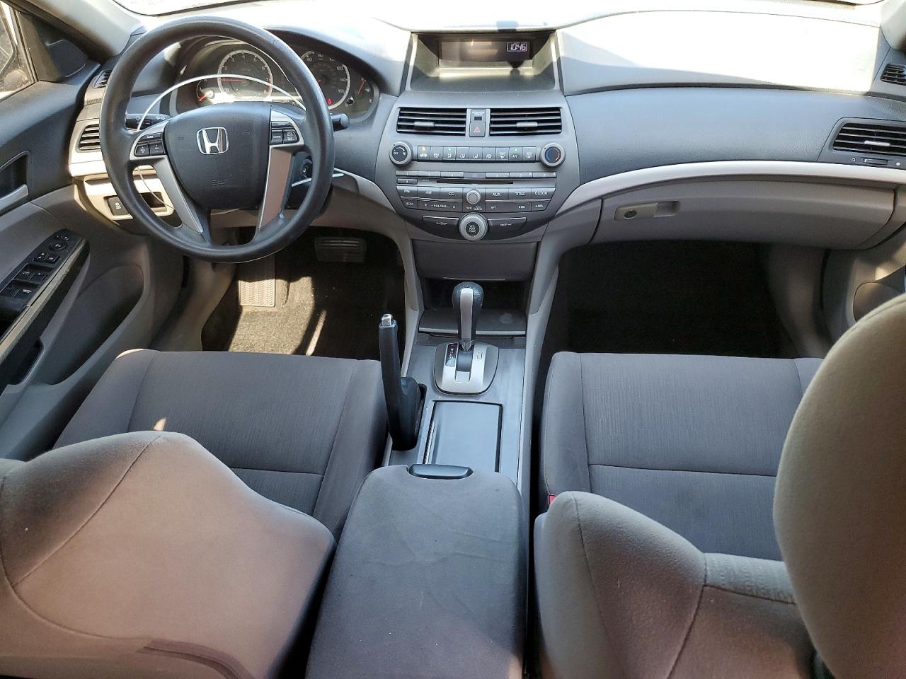 2011 HONDA ACCORD LX photo 15