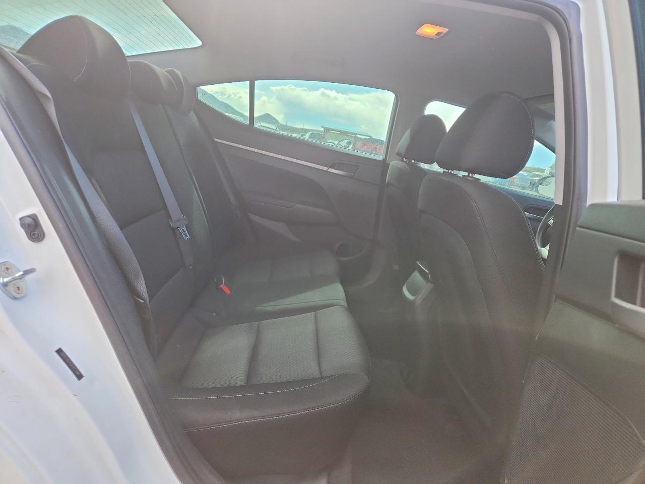 2018 HYUNDAI ELANTRA SE photo 28