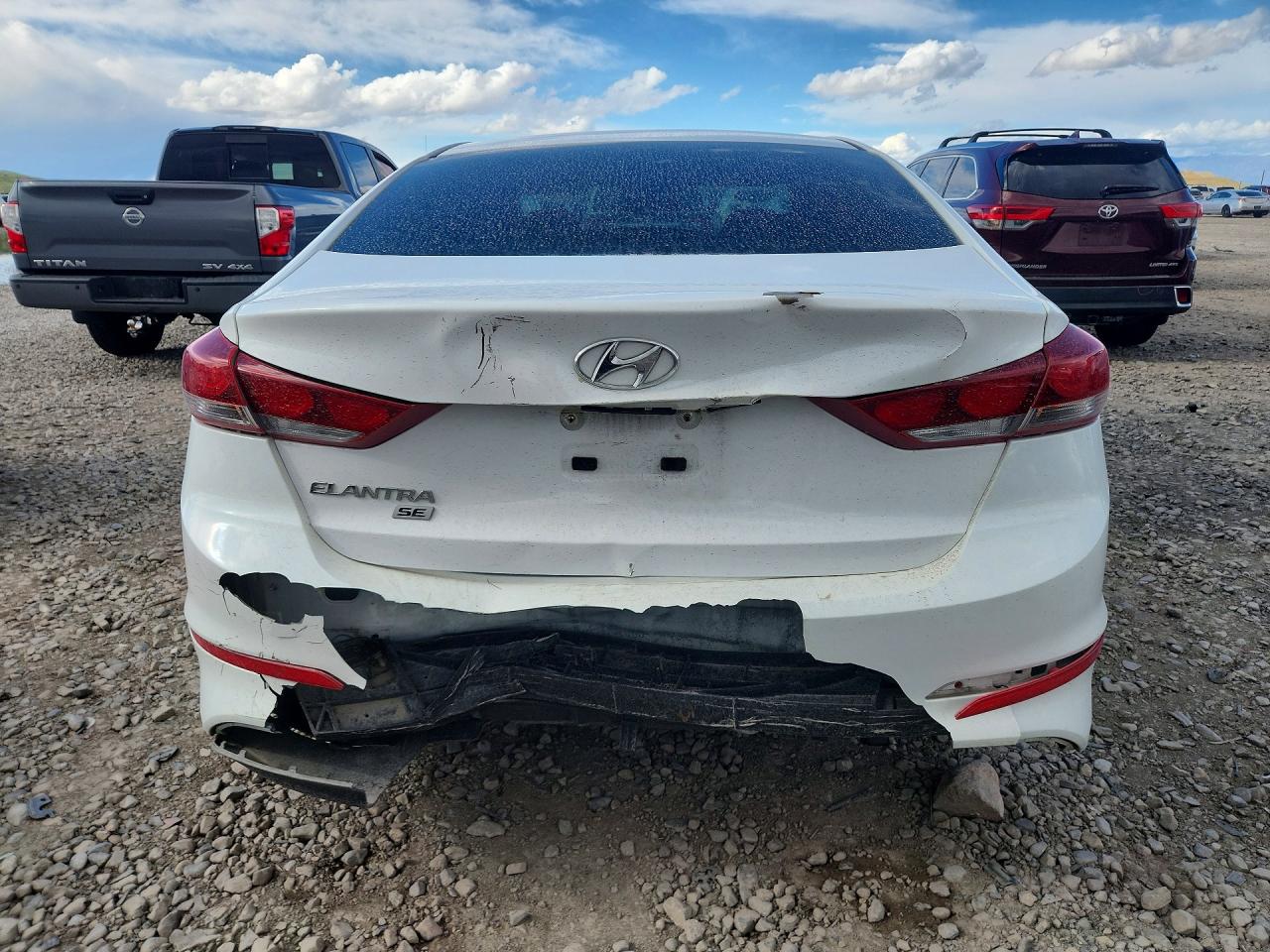 2018 HYUNDAI ELANTRA SE photo 16