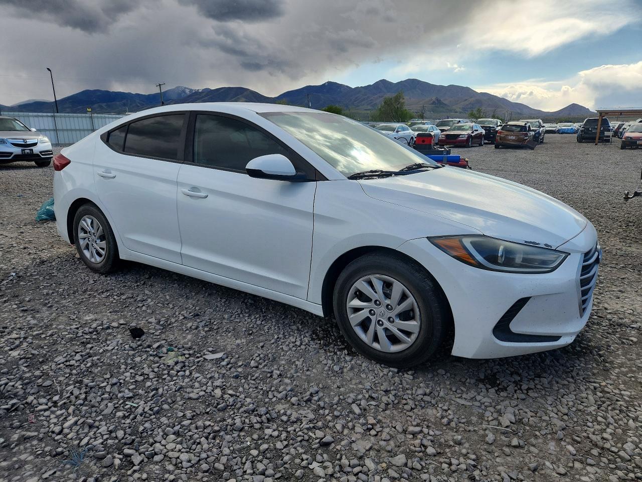 2018 HYUNDAI ELANTRA SE photo 10