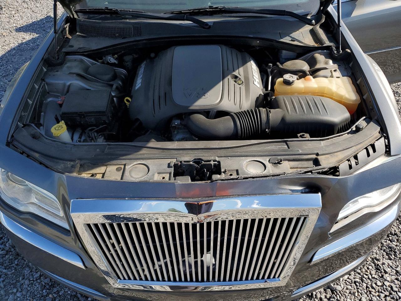 2011 CHRYSLER 300C photo 11