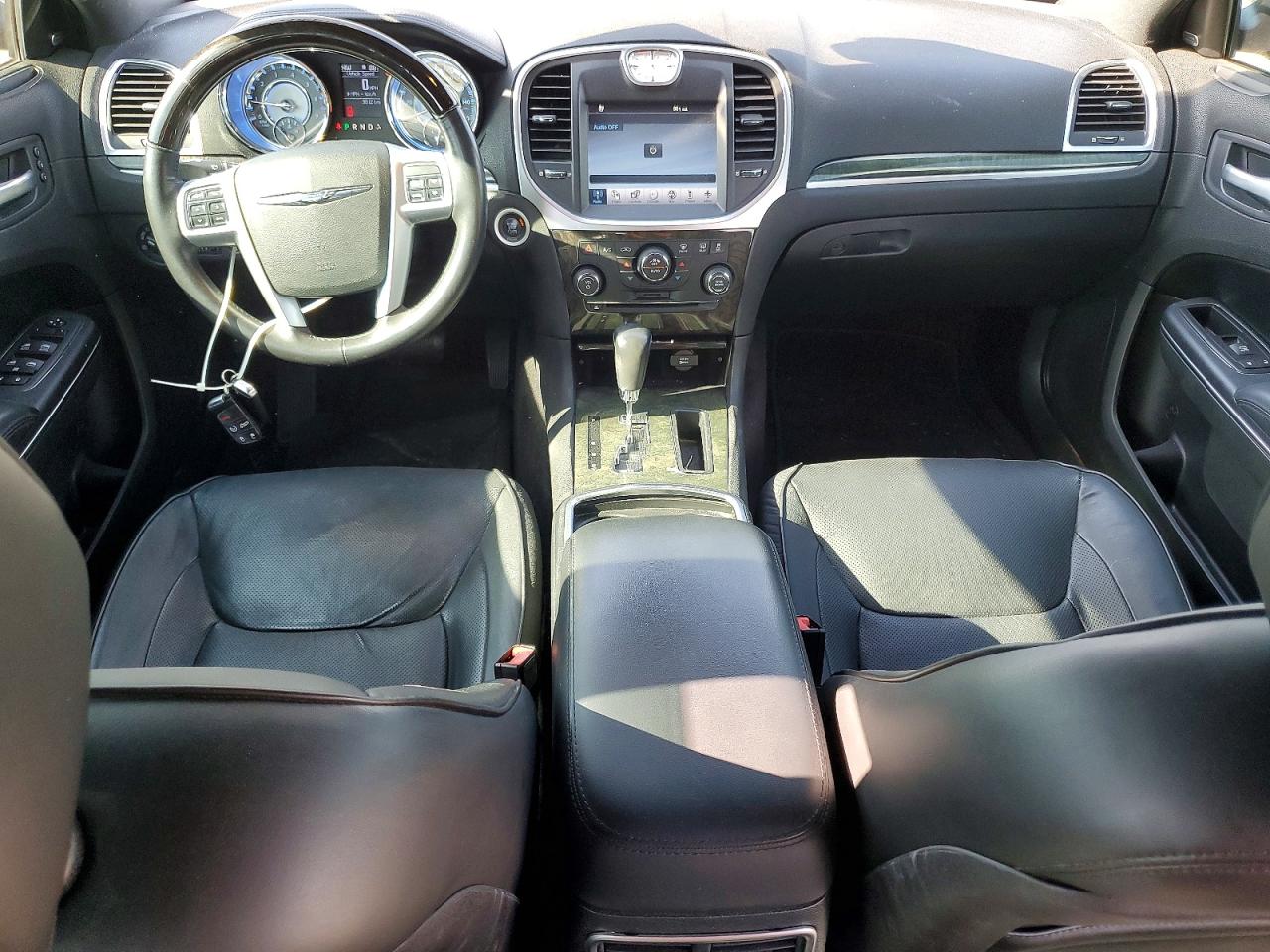 2011 CHRYSLER 300C photo 8