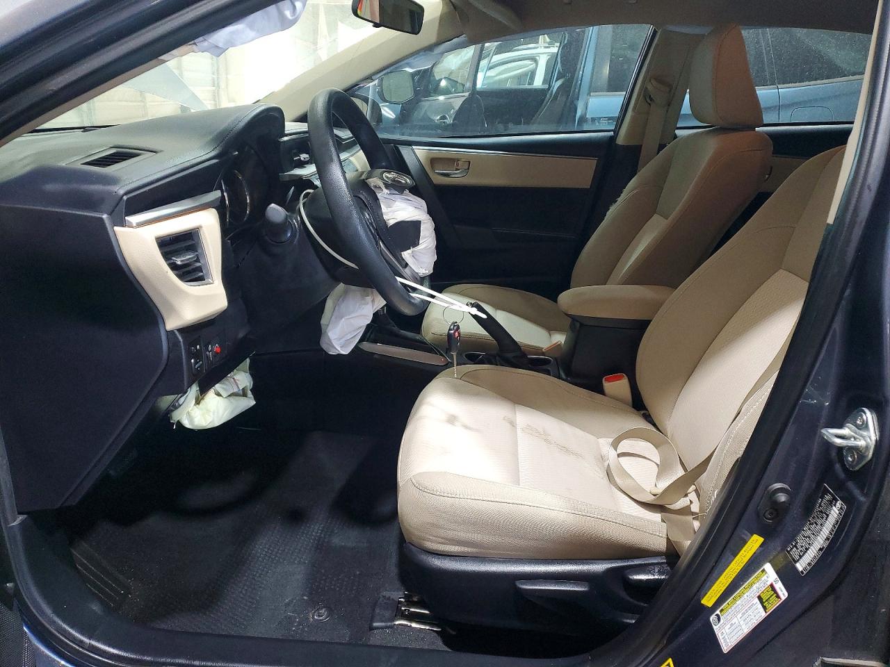 2015 TOYOTA COROLLA LE photo 7
