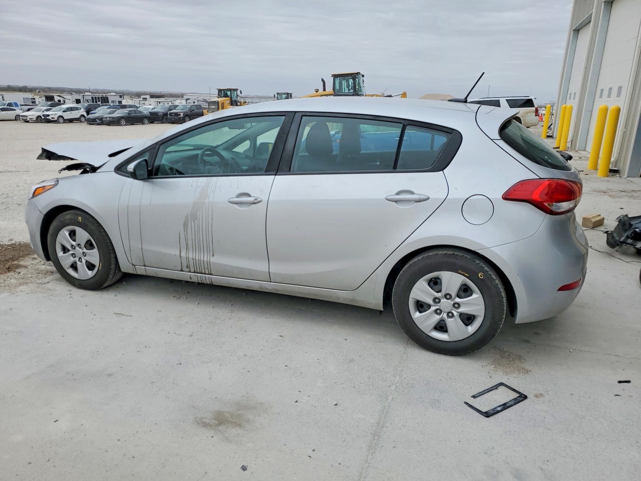 2017 KIA FORTE LX photo 4