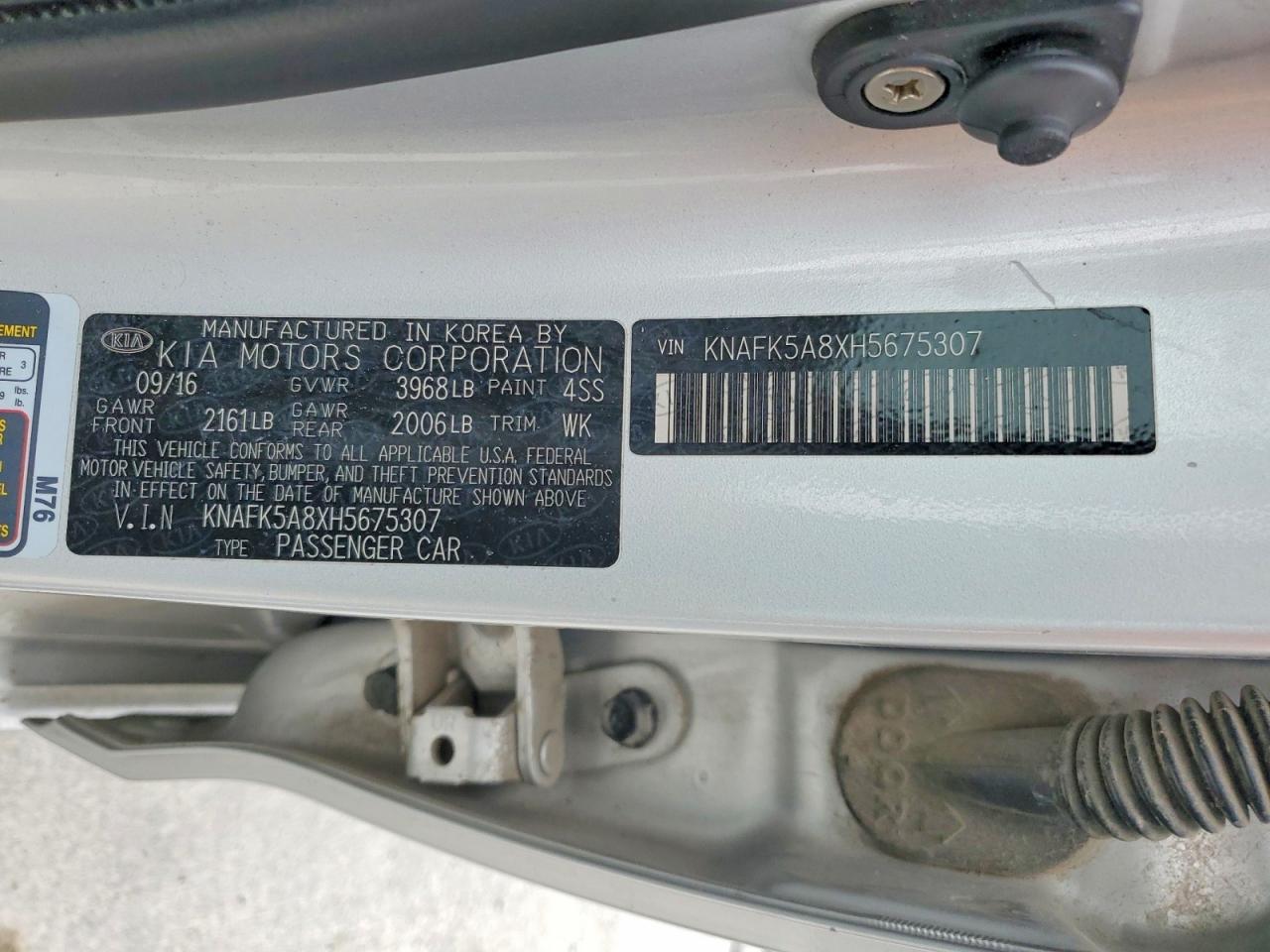 2017 KIA FORTE LX photo 34