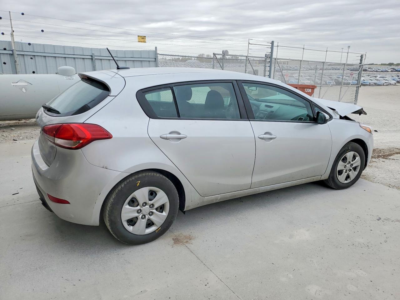 2017 KIA FORTE LX photo 7
