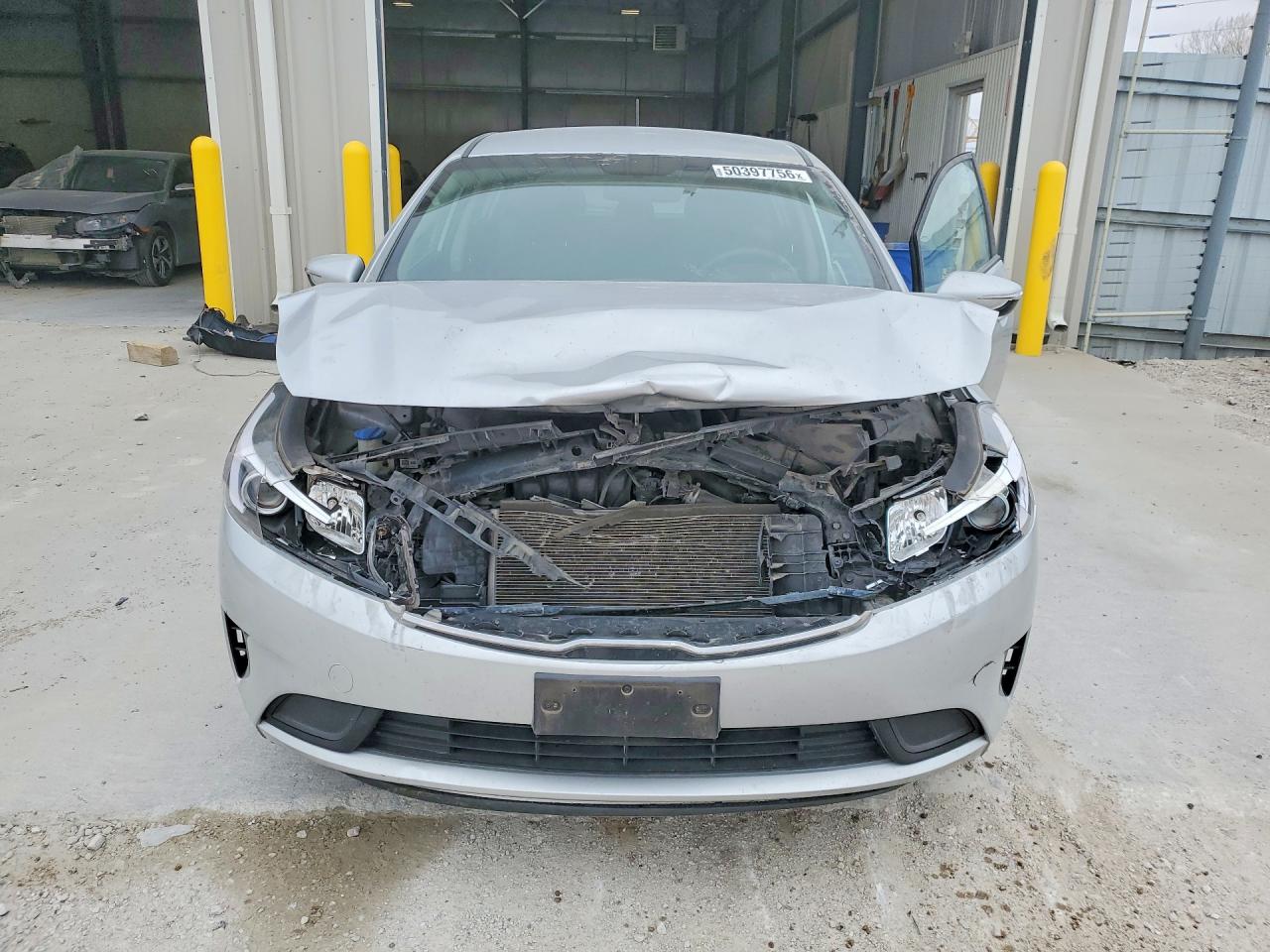 2017 KIA FORTE LX photo 13