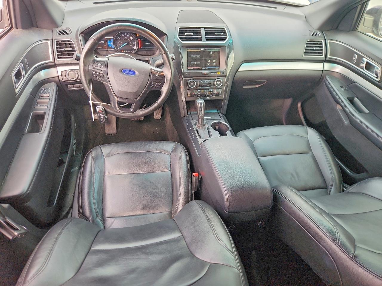 2016 FORD EXPLORER XLT photo 15