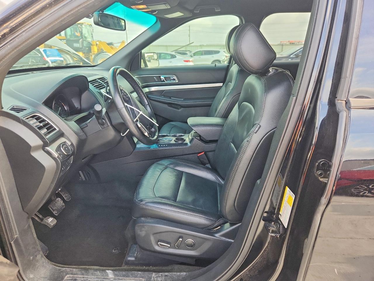 2016 FORD EXPLORER XLT photo 13