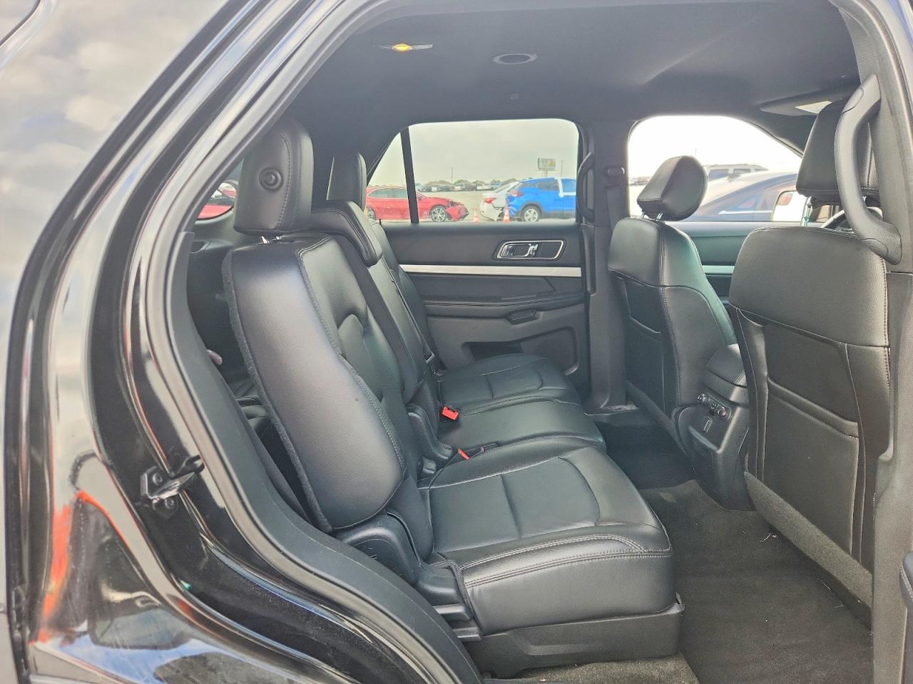 2016 FORD EXPLORER XLT photo 21