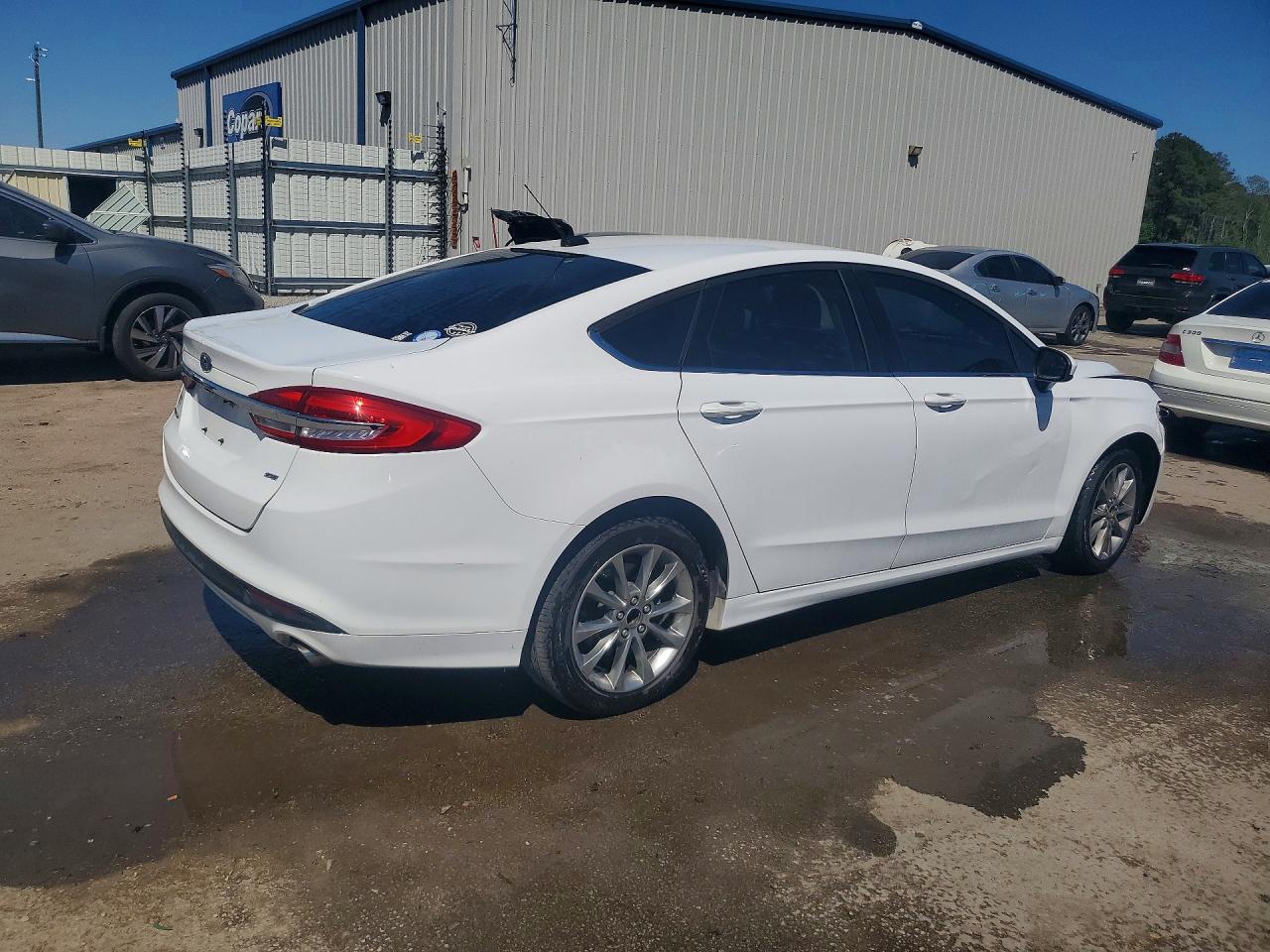 2017 FORD FUSION SE photo 5