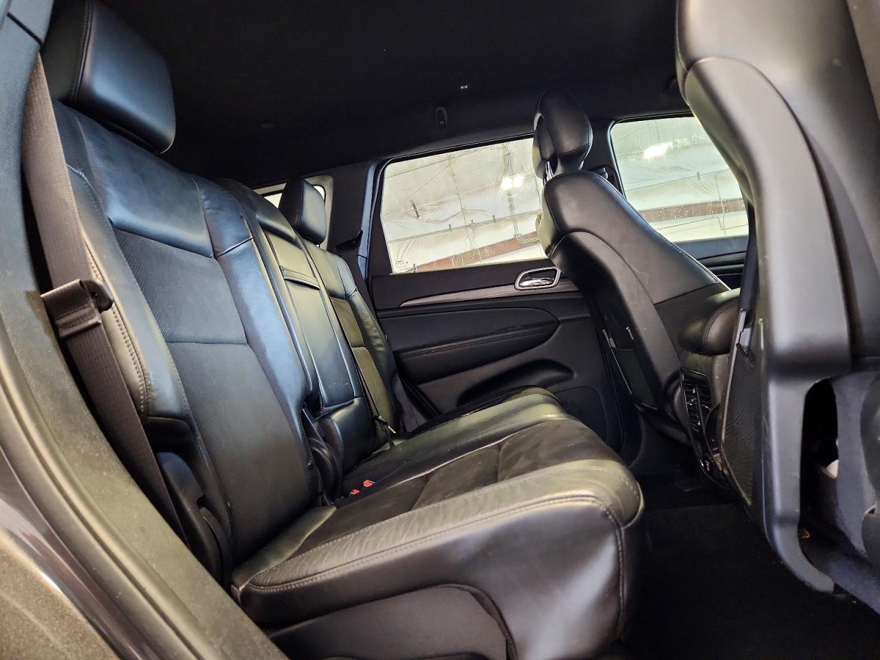 2020 JEEP GRAND CHEROKEE LAREDO photo 21