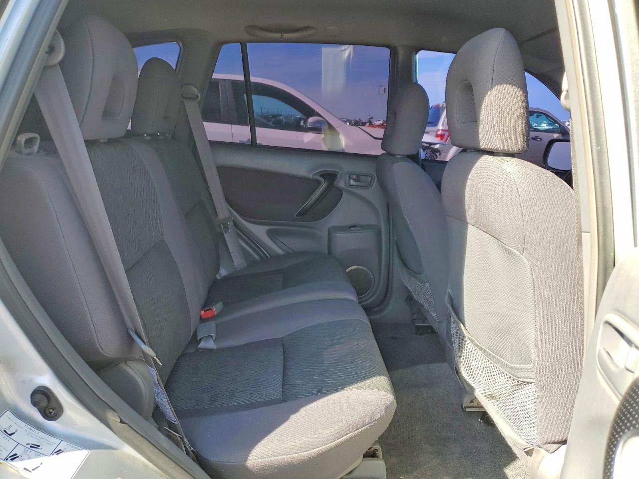 2001 TOYOTA RAV4 BASE photo 19