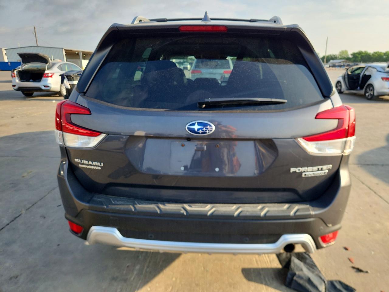2022 SUBARU FORESTER TOURING photo 6