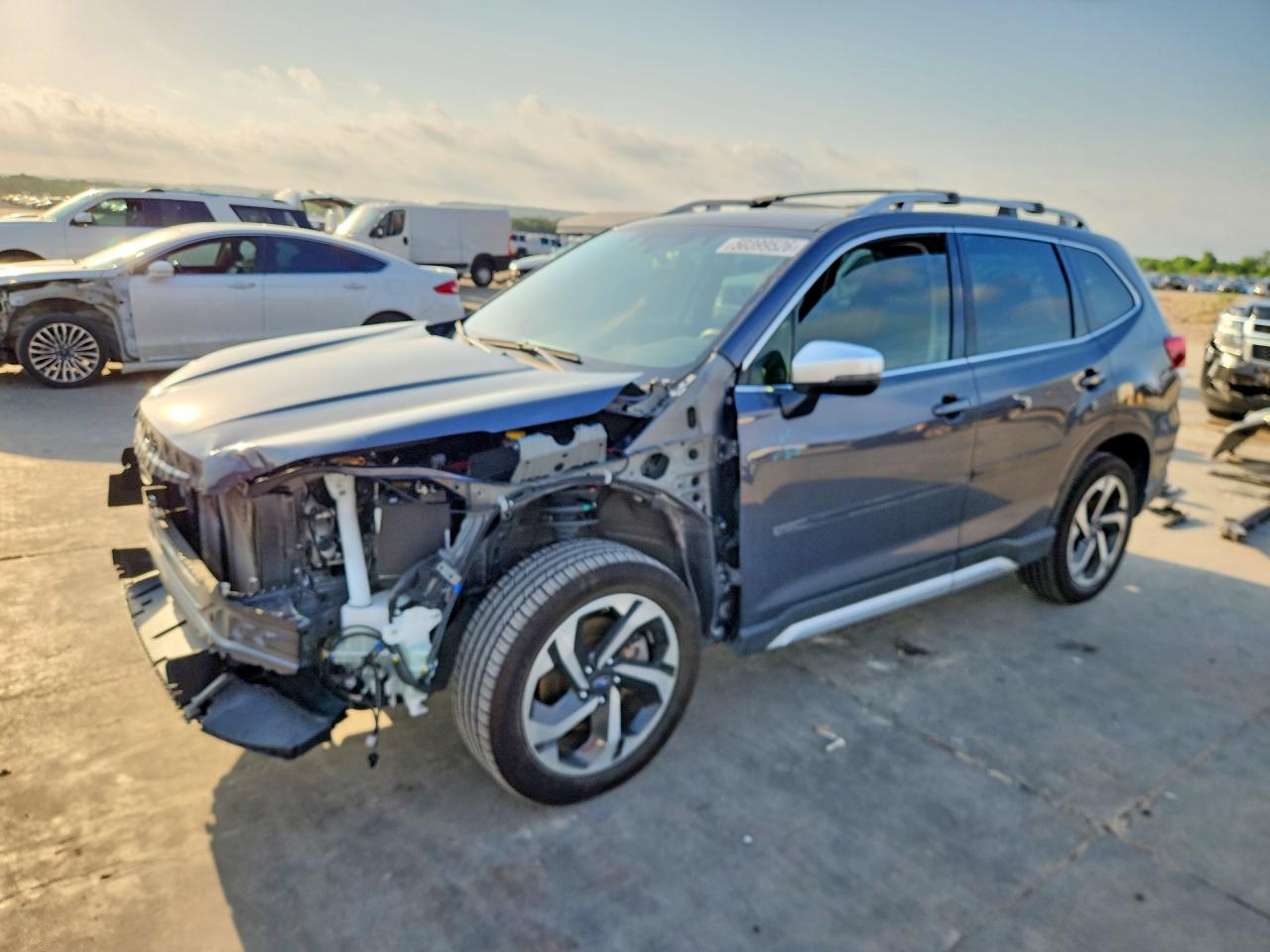2022 SUBARU FORESTER