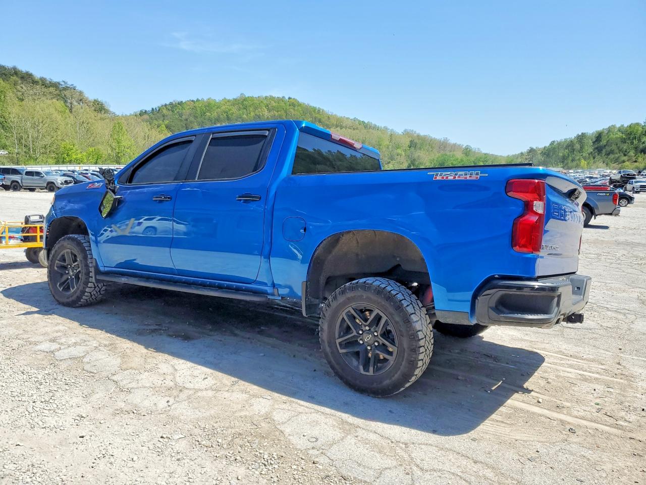 2023 CHEVROLET SILVERADO K1500 LT TRAIL BOSS photo 4
