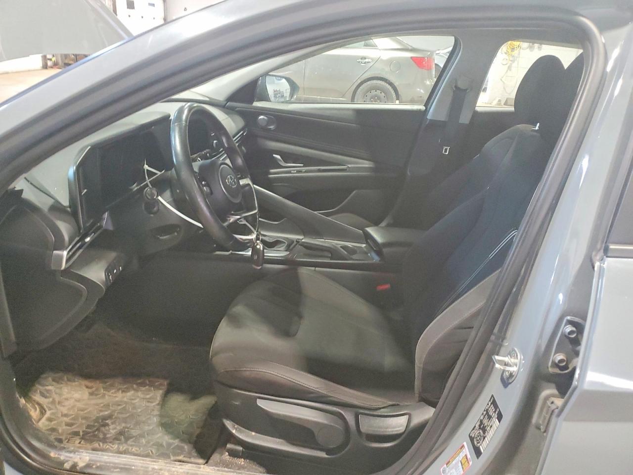 2022 HYUNDAI ELANTRA SEL photo 19