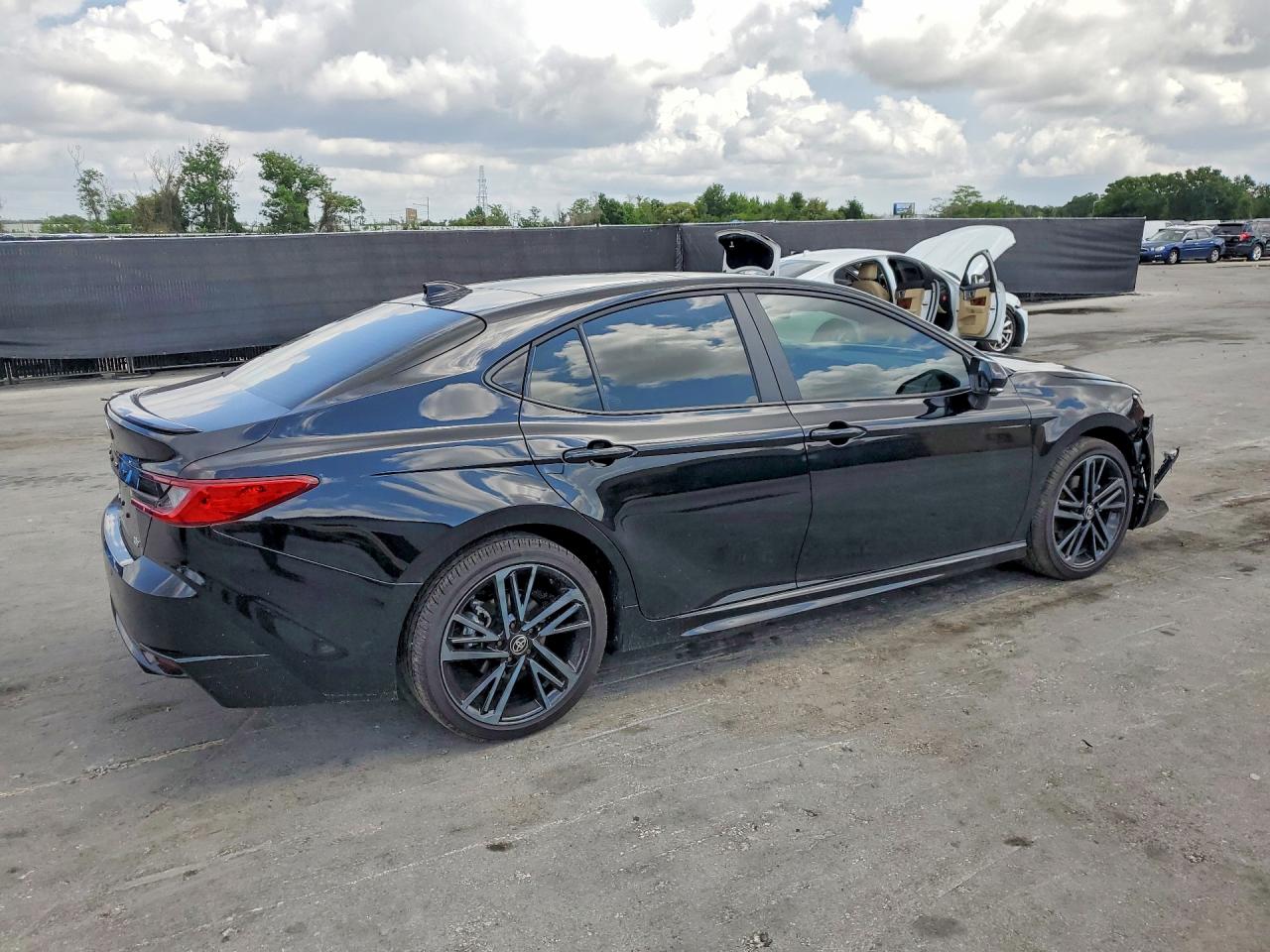 2026 TOYOTA CAMRY XSE photo 7