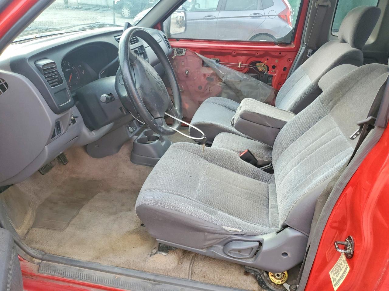 2000 NISSAN FRONTIER KING CAB XE photo 13