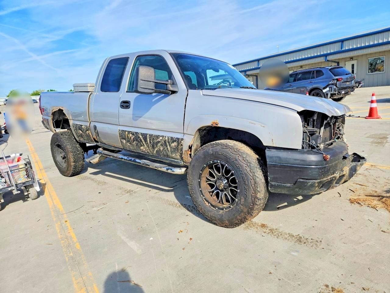 2004 CHEVROLET SILVERADO K1500 photo 7