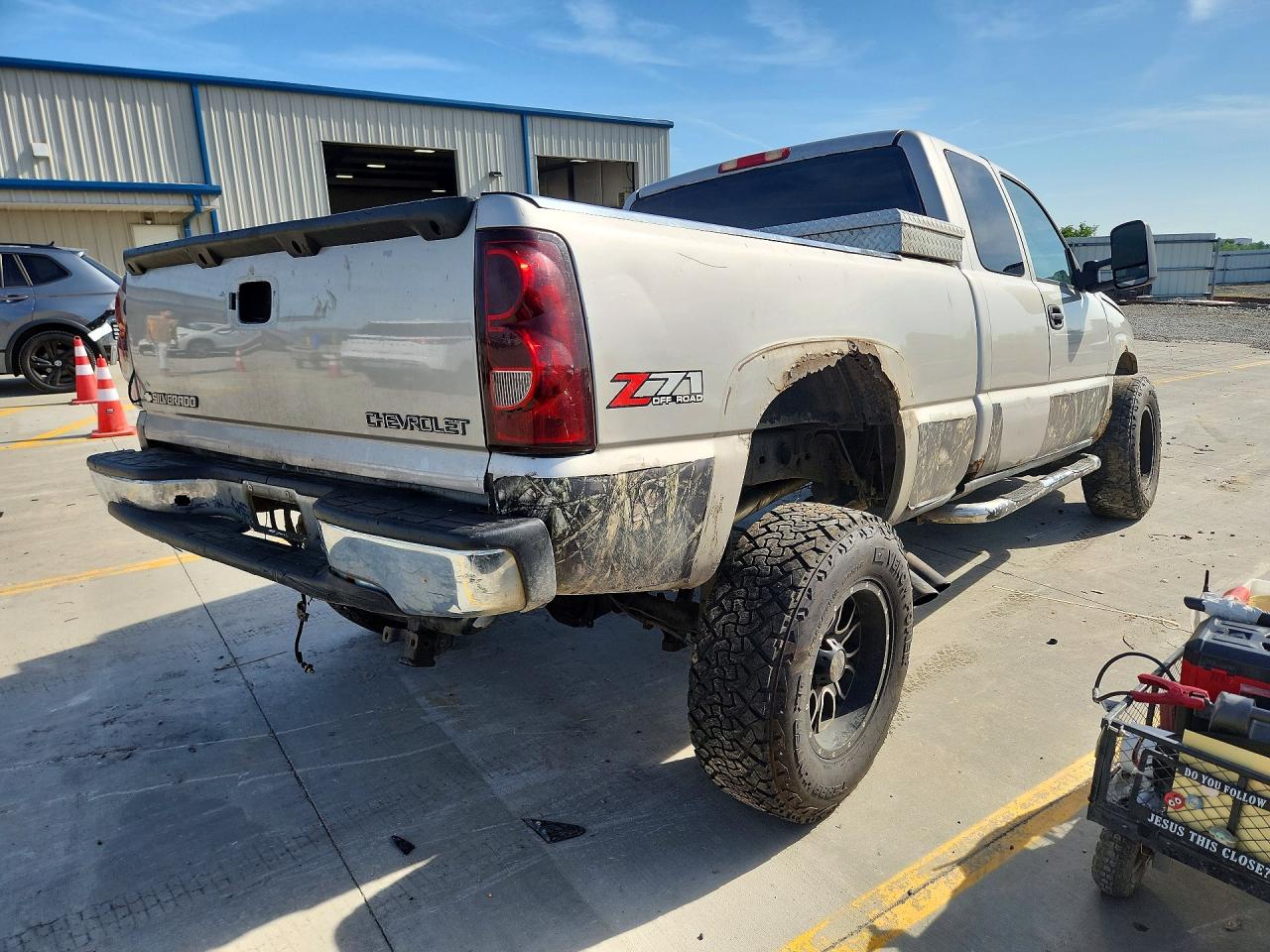 2004 CHEVROLET SILVERADO K1500 photo 5