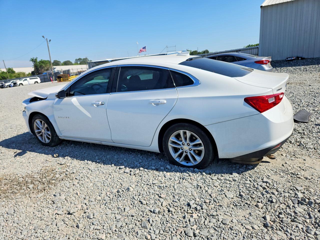 2016 CHEVROLET MALIBU LT photo 2
