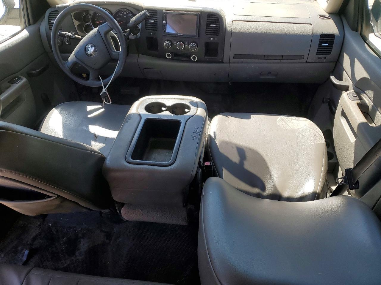 2010 CHEVROLET SILVERADO C2500 HEAVY DUTY photo 8