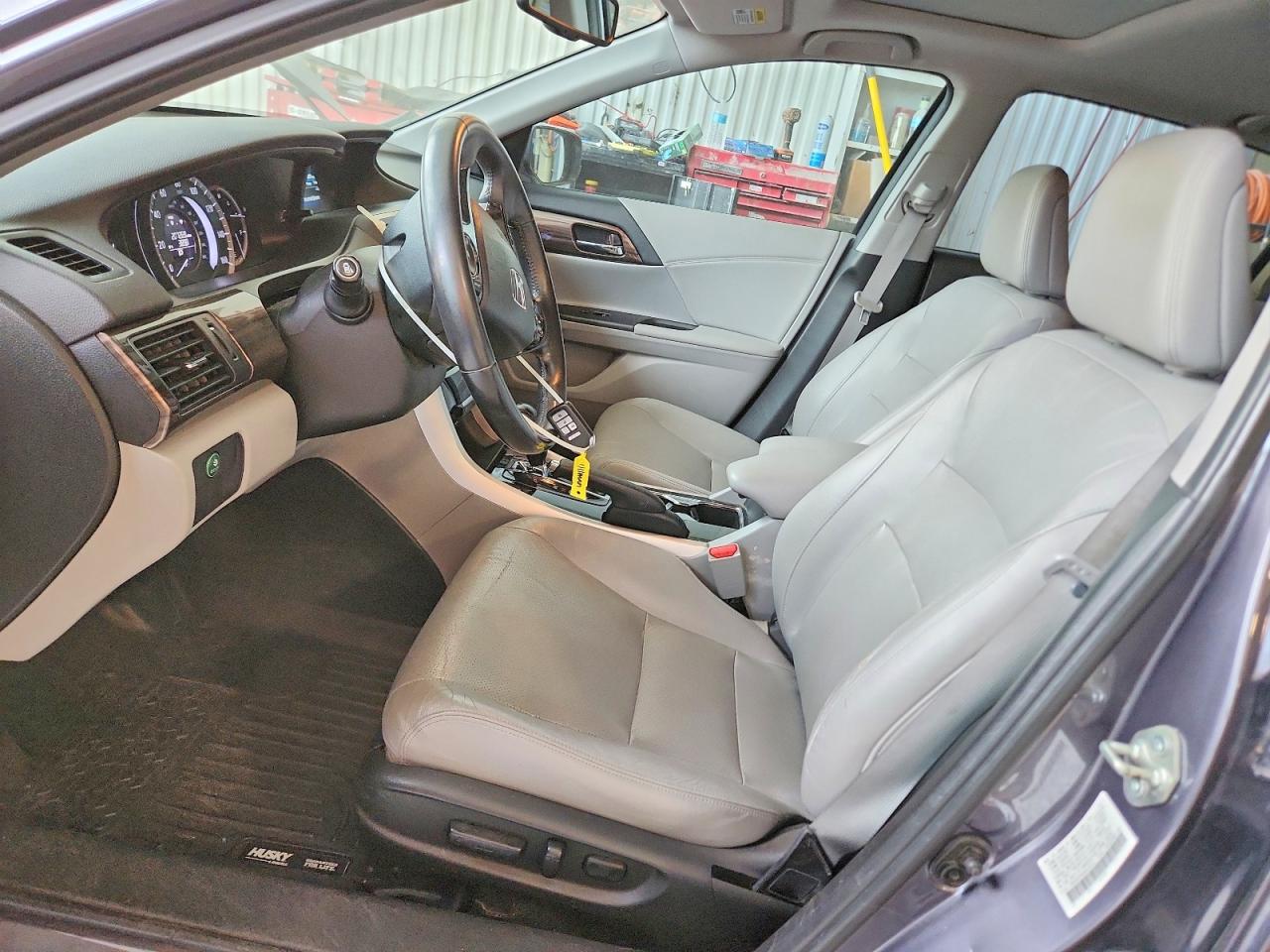 2016 HONDA ACCORD EXL photo 13
