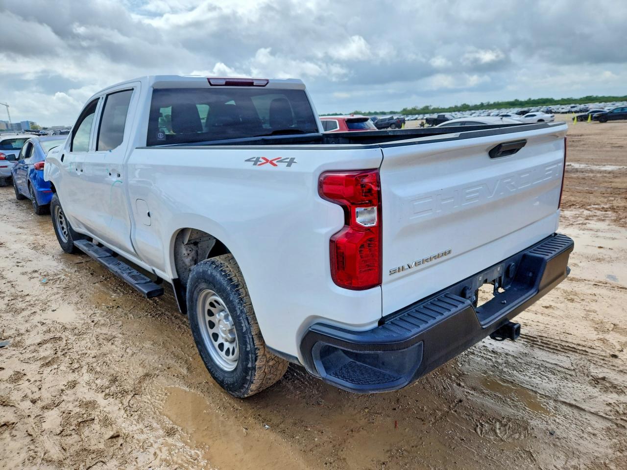 2023 CHEVROLET SILVERADO K1500 photo 3
