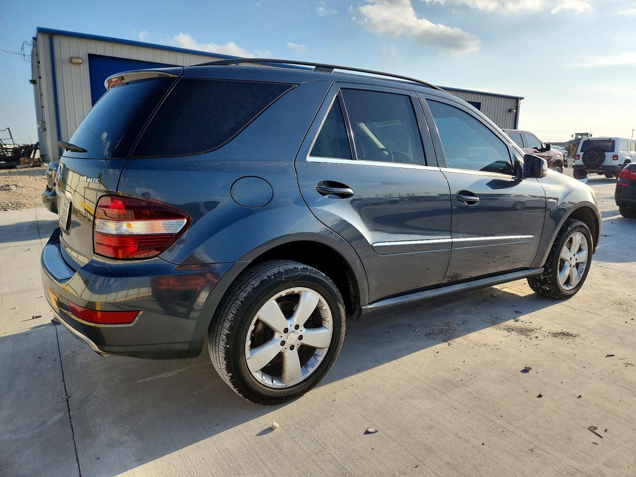 2011 MERCEDES-BENZ ML 350 4MATIC photo 5