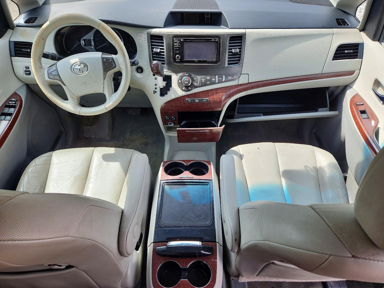 2013 TOYOTA SIENNA XLE 7-PASSENGER photo 15