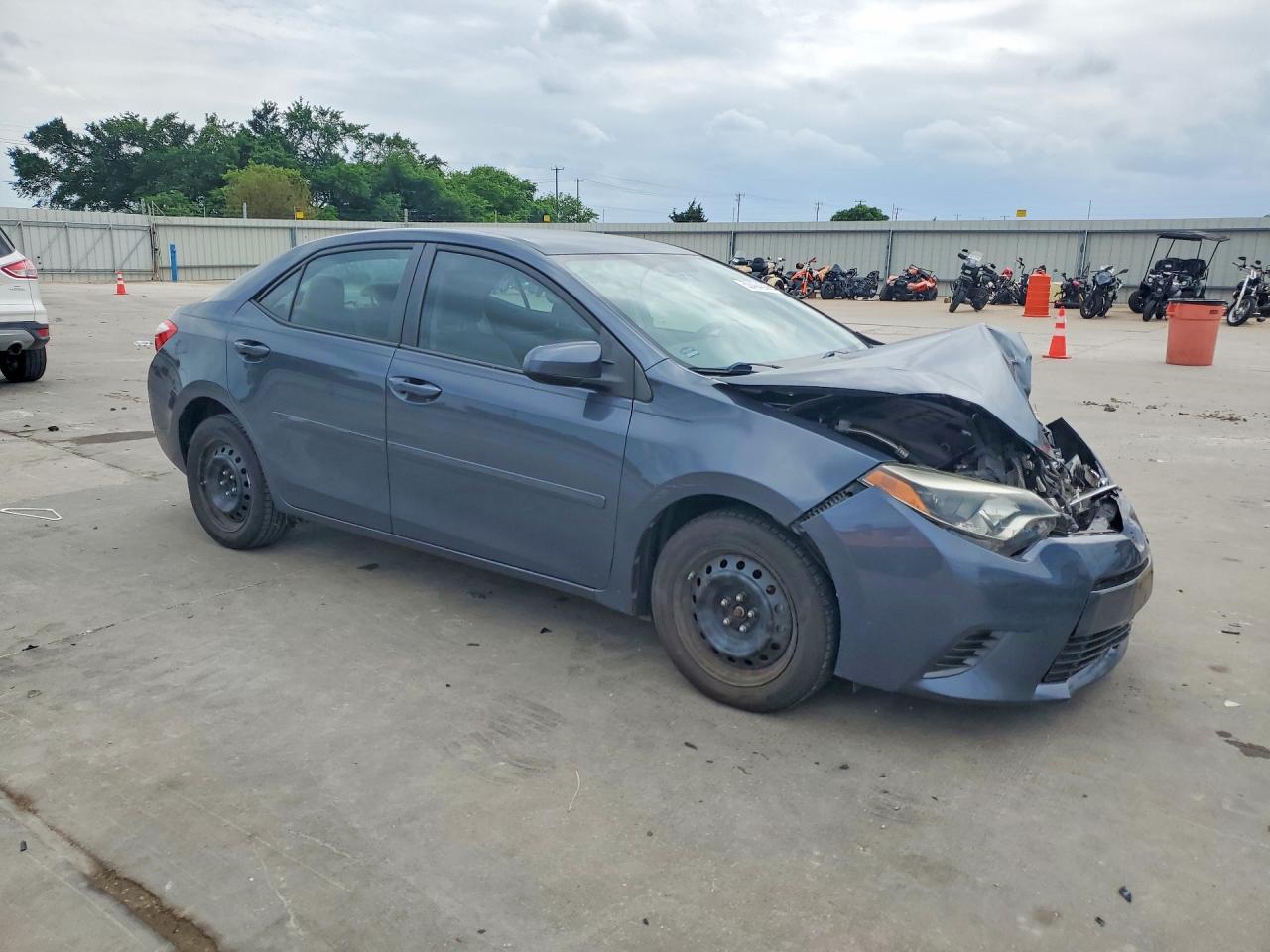 2016 TOYOTA COROLLA LE photo 4