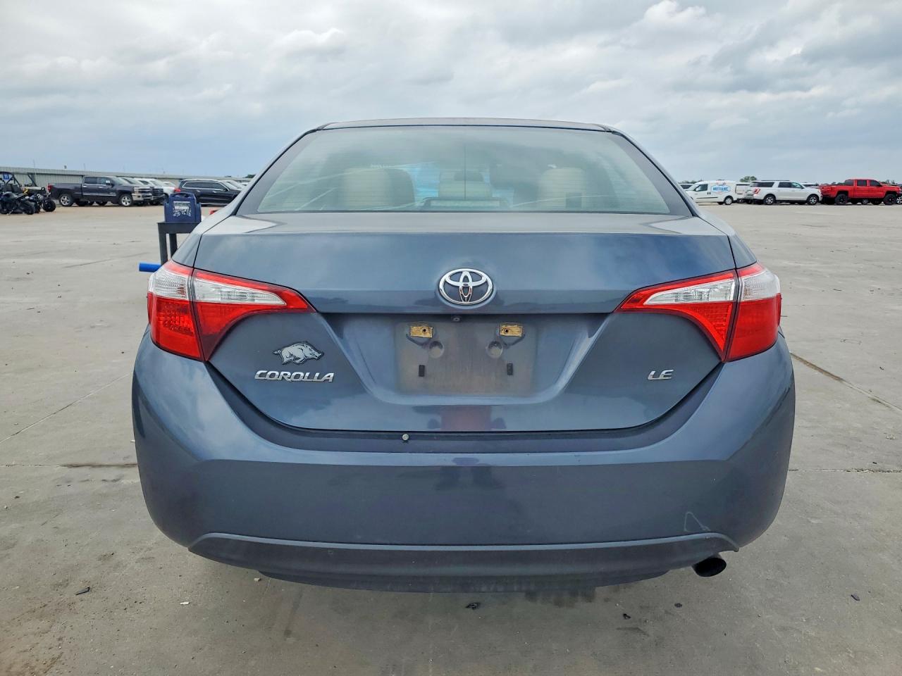 2016 TOYOTA COROLLA LE photo 6