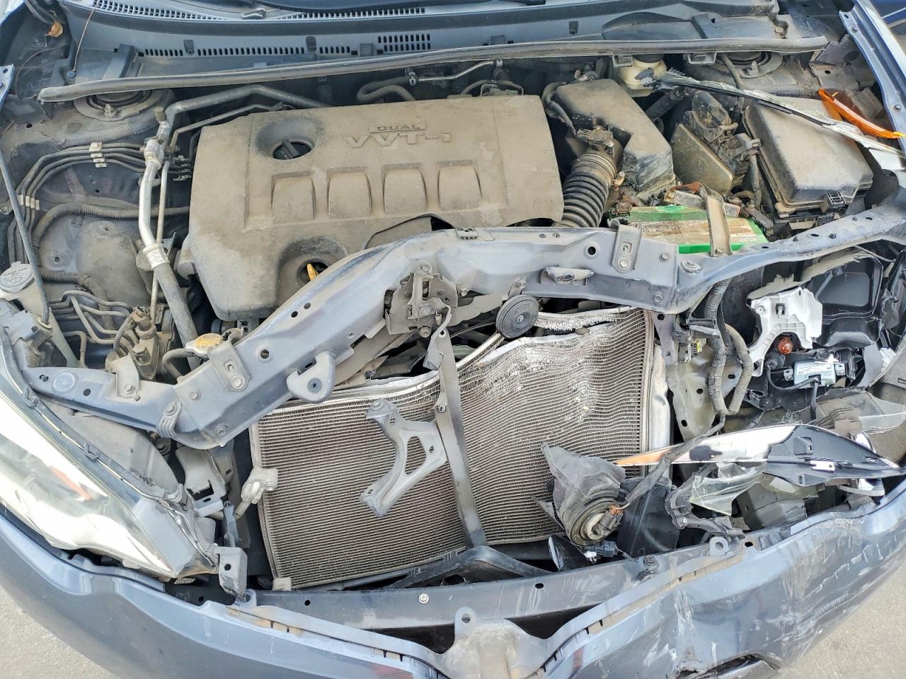 2016 TOYOTA COROLLA LE photo 11