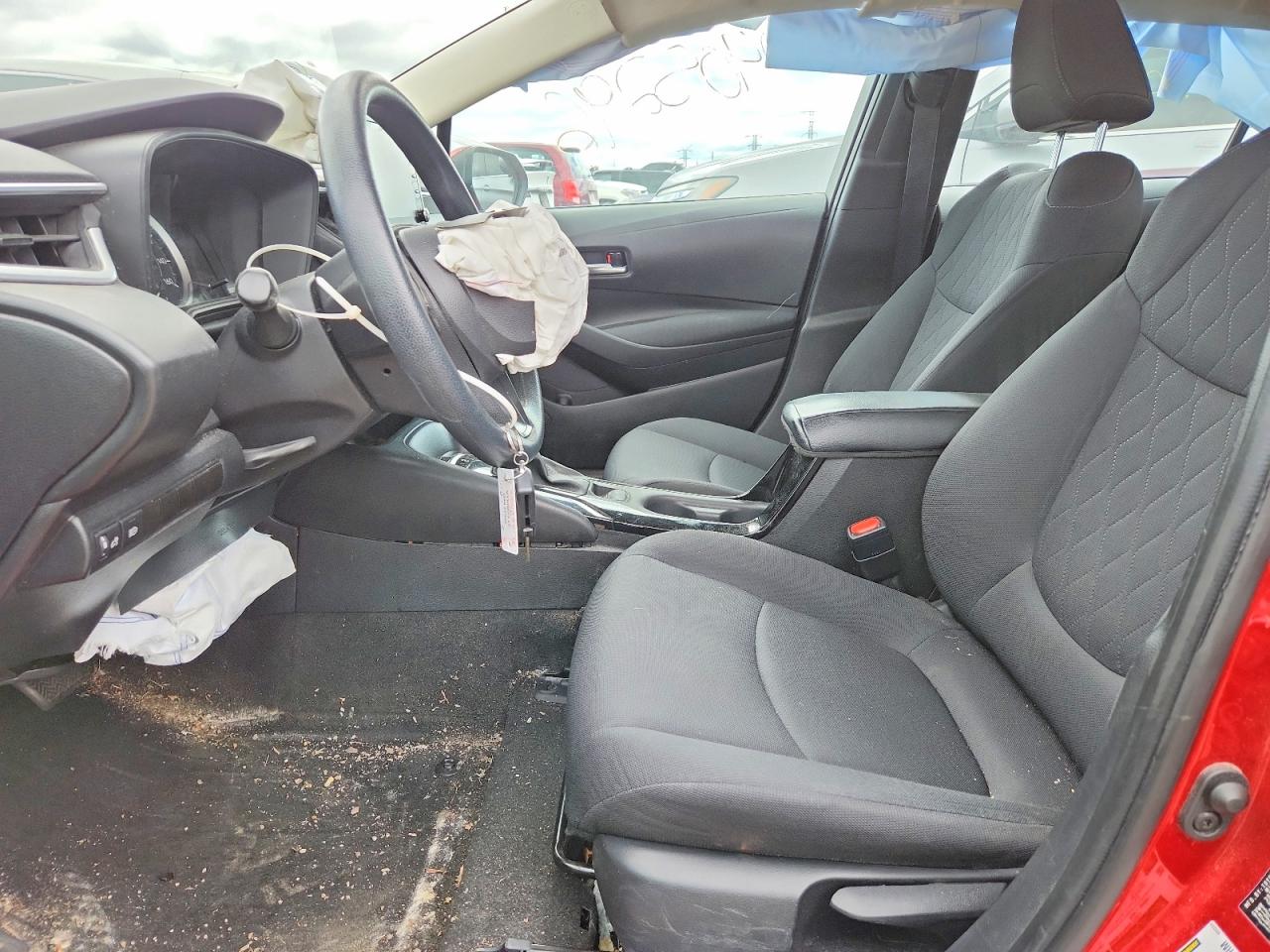 2021 TOYOTA COROLLA LE photo 13