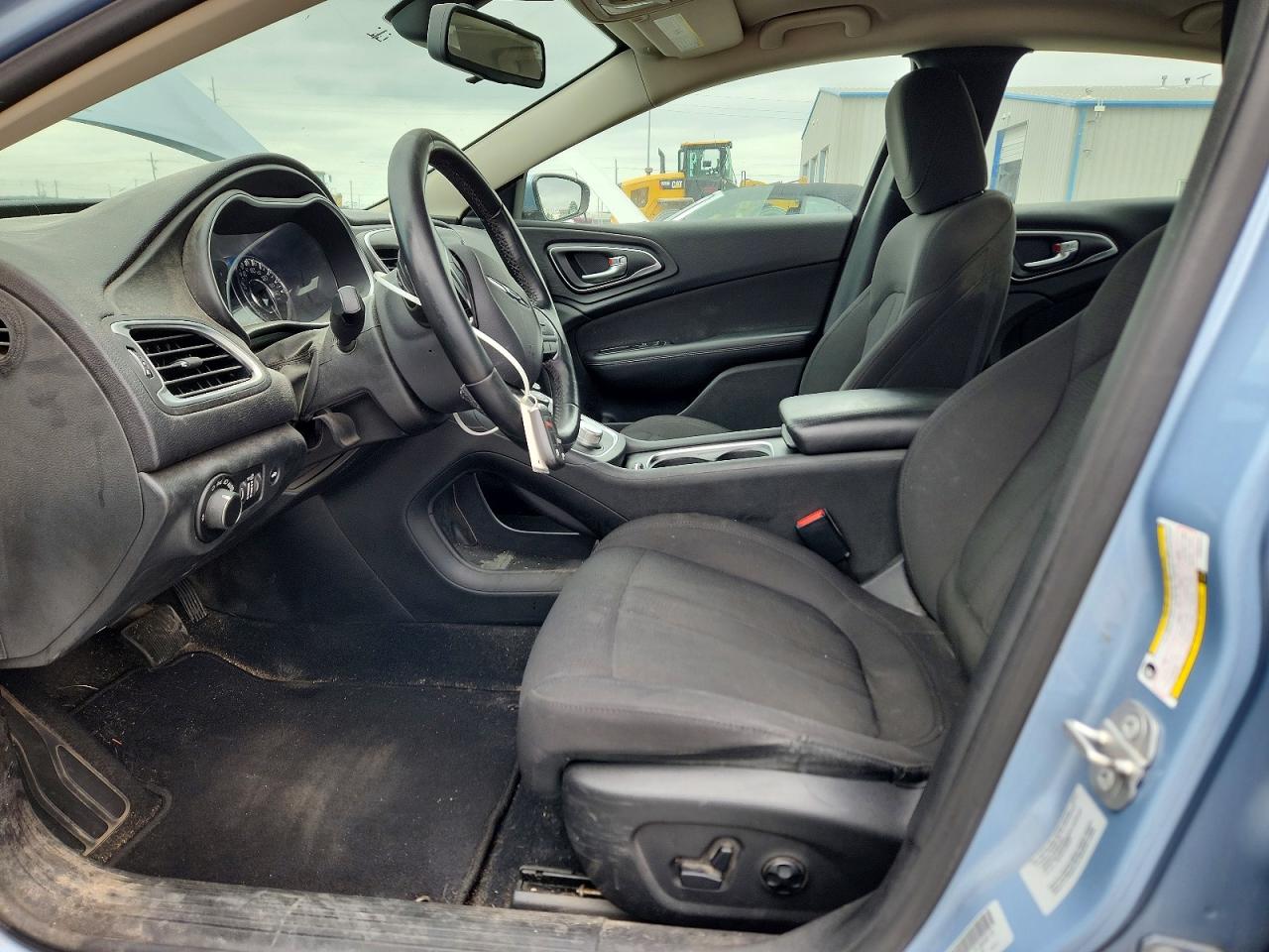 2015 CHRYSLER 200 LIMITED photo 7
