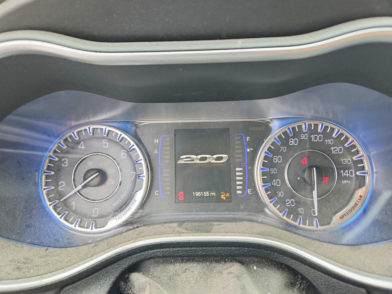 2015 CHRYSLER 200 LIMITED photo 9