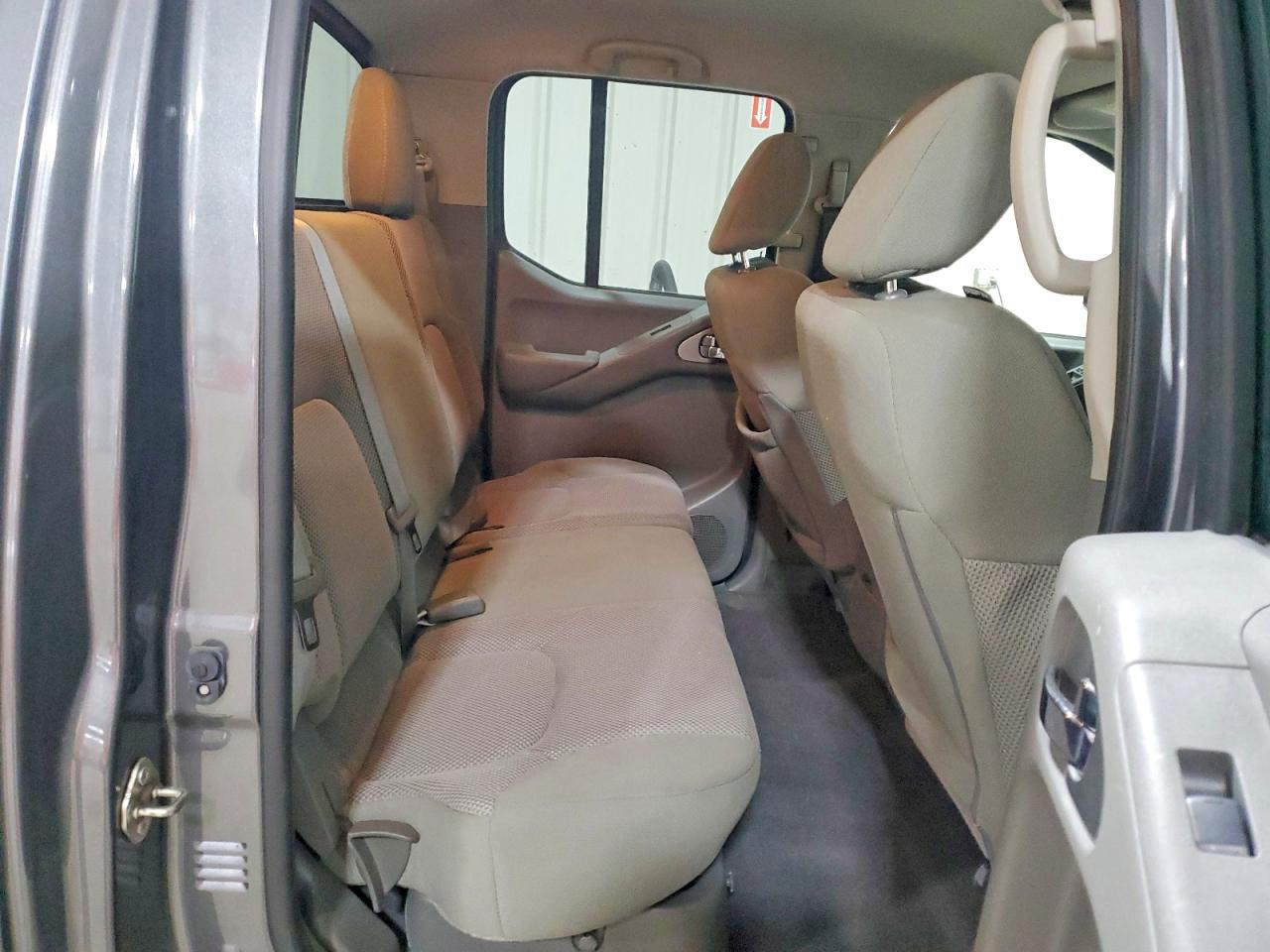 2019 NISSAN FRONTIER SV photo 28