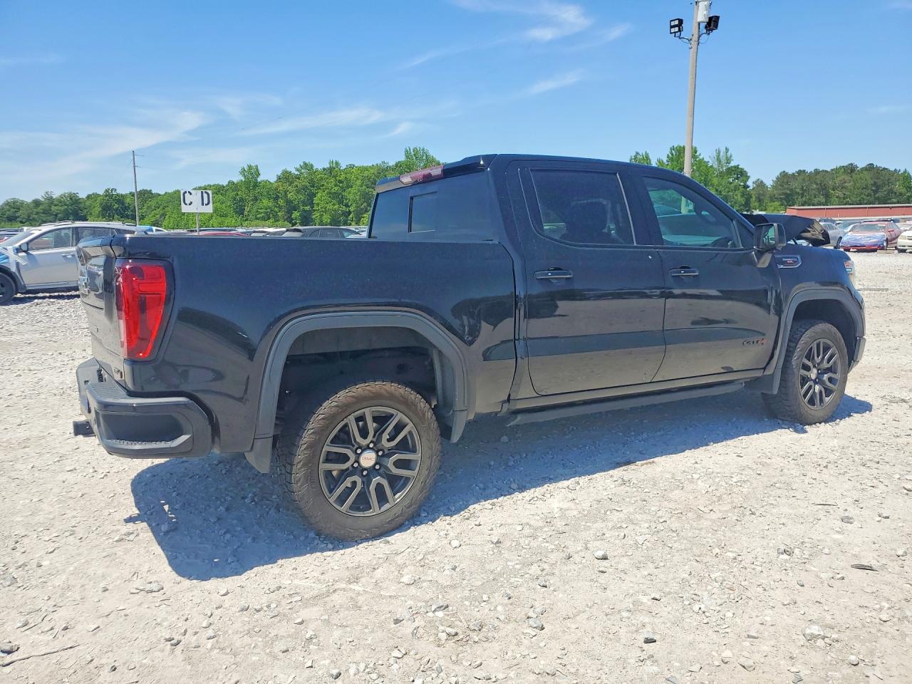 2021 GMC SIERRA K1500 AT4 photo 3